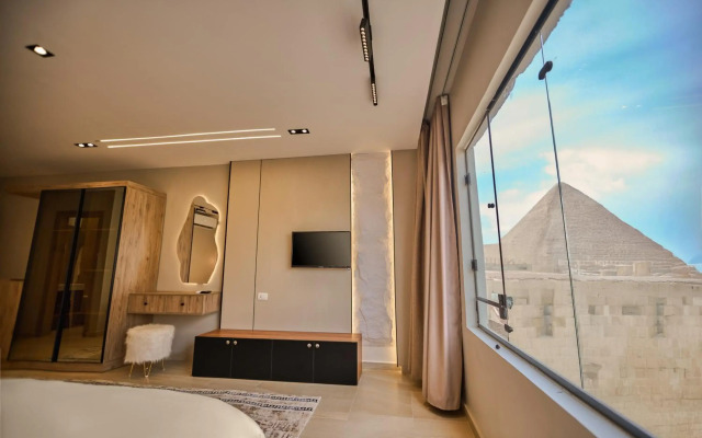 Pyramids Height Inn