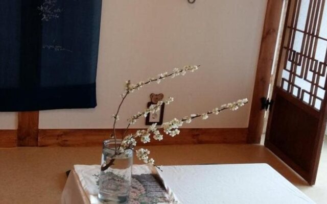 Yujeong Hanok Guesthouse