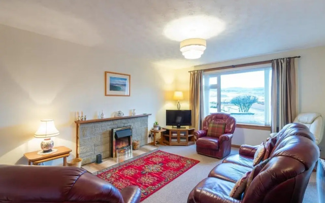 2 Bed Home With Private Garden in the Highlands