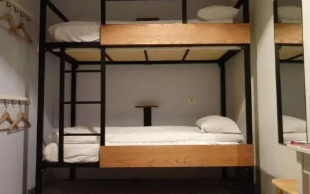 Happy Taipei Hostel - Share House