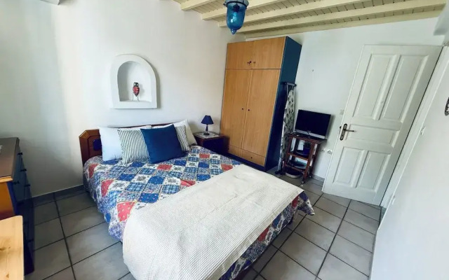 Stylish 2 Bd Escape Apt at Ornos Beach
