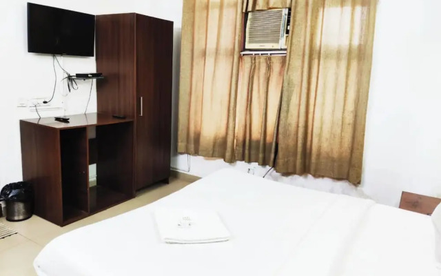 Hotel Redbury