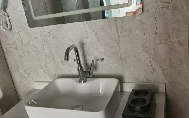 RuJia Huayi Homestay (Xianghe Zhongyi Furniture City)