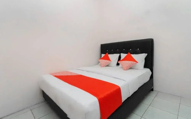 Falisha Homestay Syariah by OYO Rooms