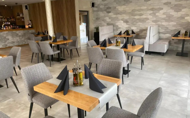 Wydma Restauracja i Apartamenty