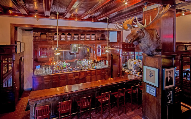 Menger Hotel
