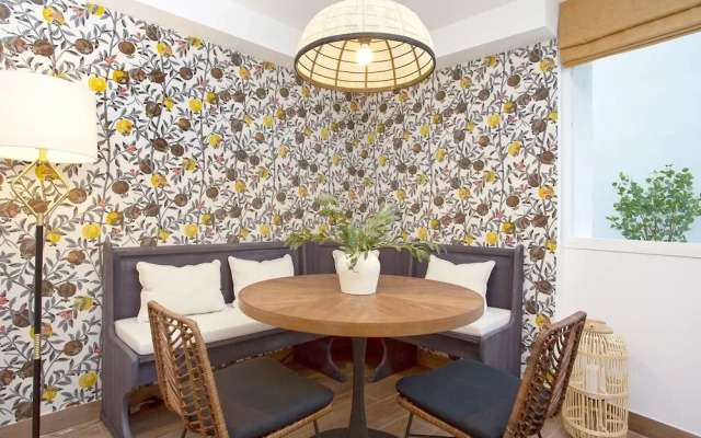 Luxury Apartment in Sevilla Center. Pajaritos III