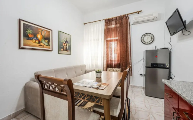 Maria s Apartment 1BR in City Center