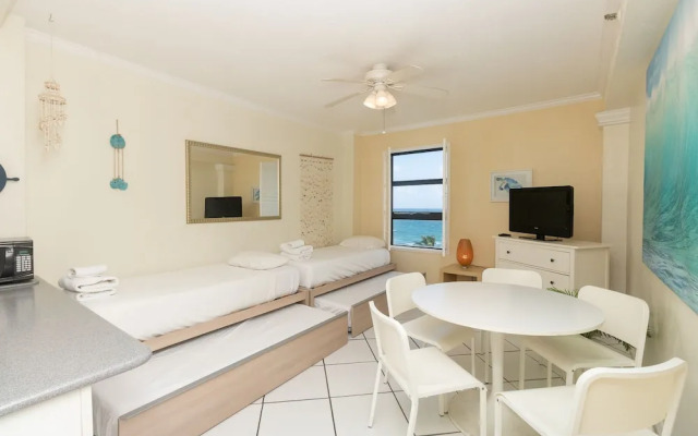 703 Ocean View Hollywood Beach