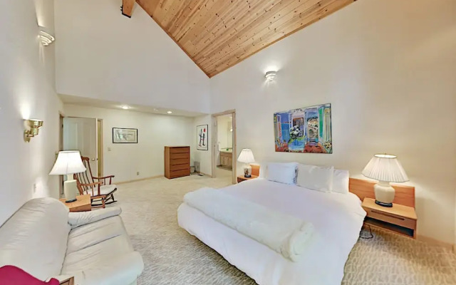 14036 Ski View Loop Home