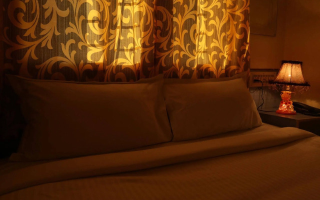Ample Inn