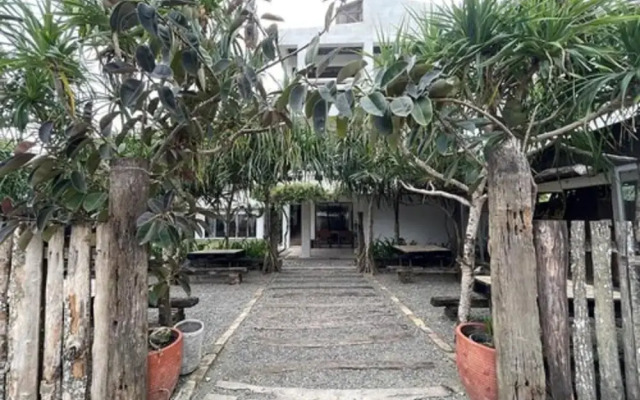 Akkaw Baler Hometel