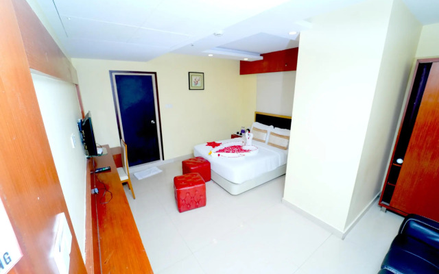 OYO 1489 Hotel Diamond's Pearl