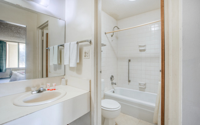 Travelers Inn By OYO, Templeton VA