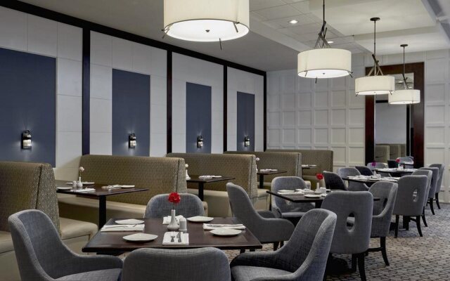 Sheraton Vancouver Guildford Hotel