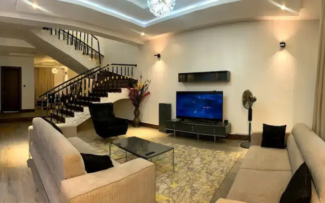 De James Hotels and Suites