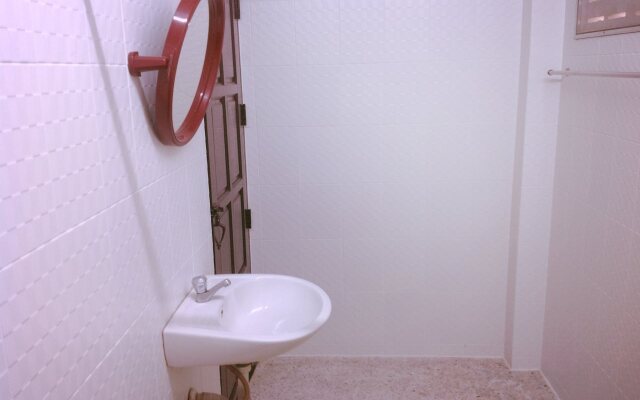 Pandinthong Apartment