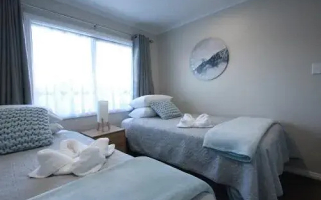 Rose Apartments Unit 1 Central Rotorua-Accommodation&Spa