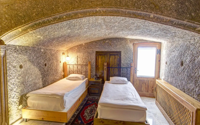 Roma Cave Suite Hotel