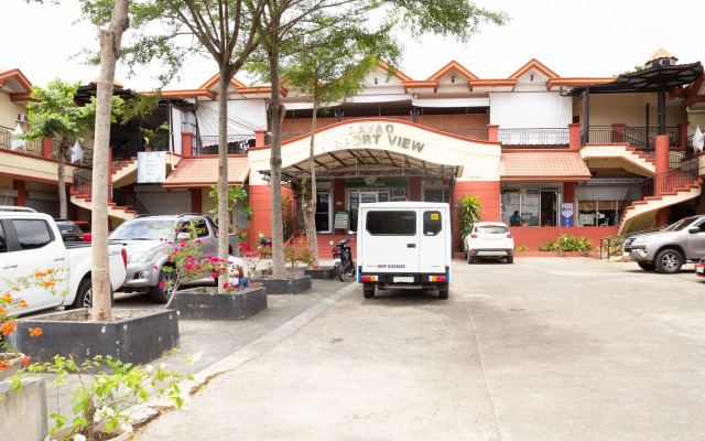 OYO 150 Davao Airport View Hotel Vaccinated Staff
