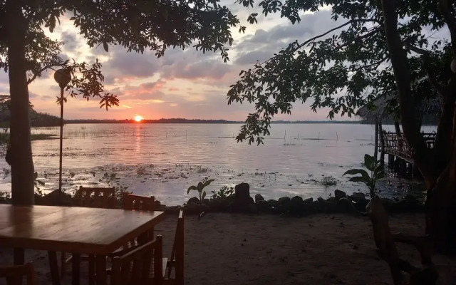Lake Resort Bolgoda