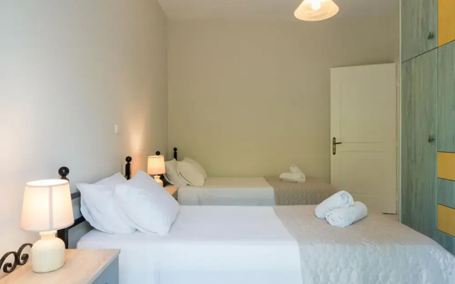 Captain's Apartments in Olive Grove