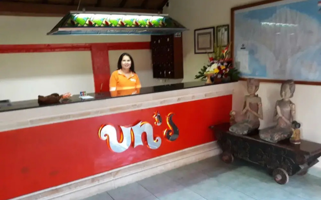 Un's Hotel