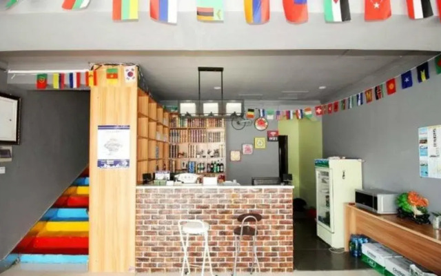 Little Free Time Internationa Hostel Qingdao