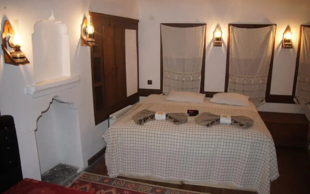 Sari Konak Otel