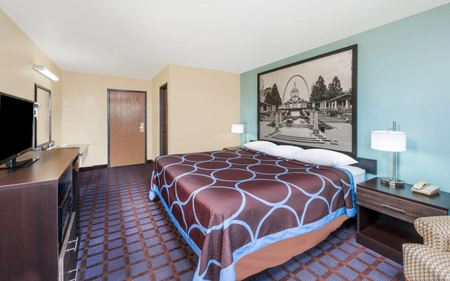 Super 8 by Wyndham Okawville