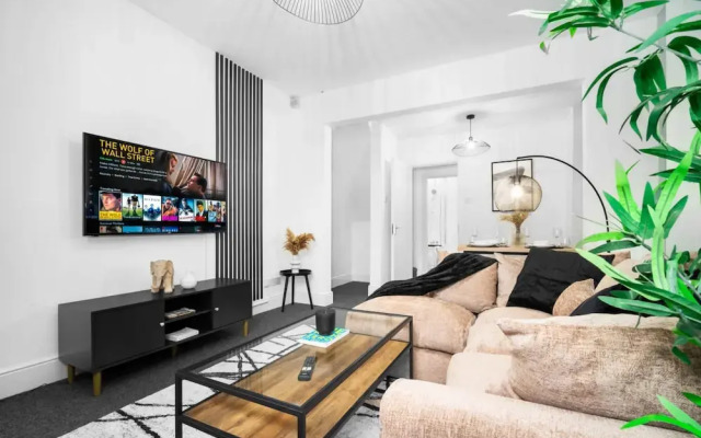 Spacious Home in Harborne