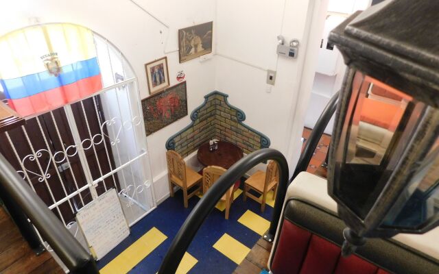 Friends Hotel & Rooftop - Historic Center & Museums