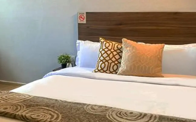 ST Signature Bugis Beach, DAYUSE, 8-9 hours: check in 8AM or 11AM – Guest Rooms – Singapore