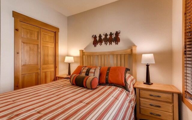 Trapper's Crossing #8780