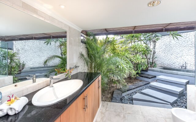 Villa Hening Boutique Hotel