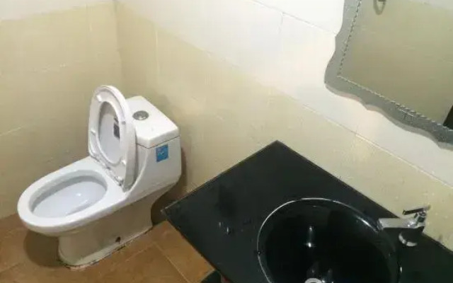 Foshan Xinxin Hotel (Sanshui Square)