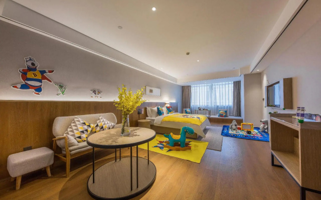 Chenfeng Zhenpin Hotel