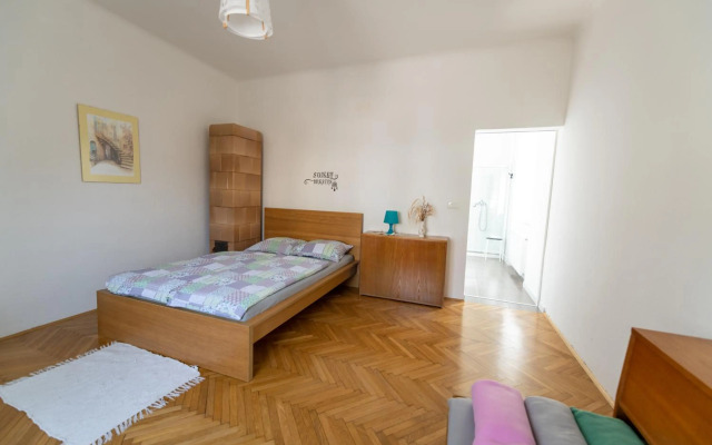 Sunny Villa Apartments