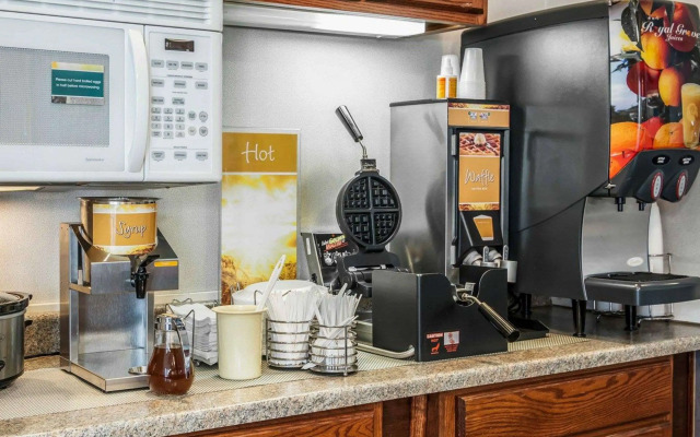 Quality Inn Rochester South