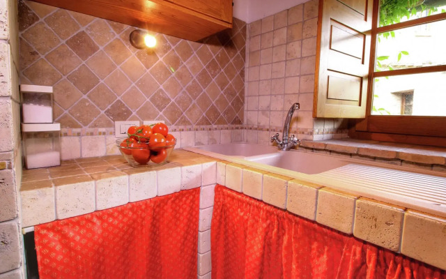 Rustic Villa with Private Pool near Montepulciano