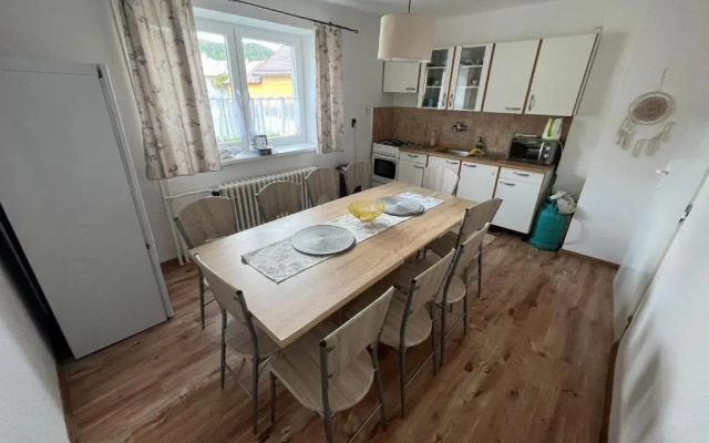 Turistická ubytovňa Pod Kráľovou hoľou