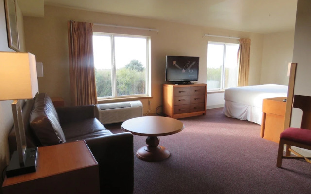 Pacific Sunrise Inn & Suites