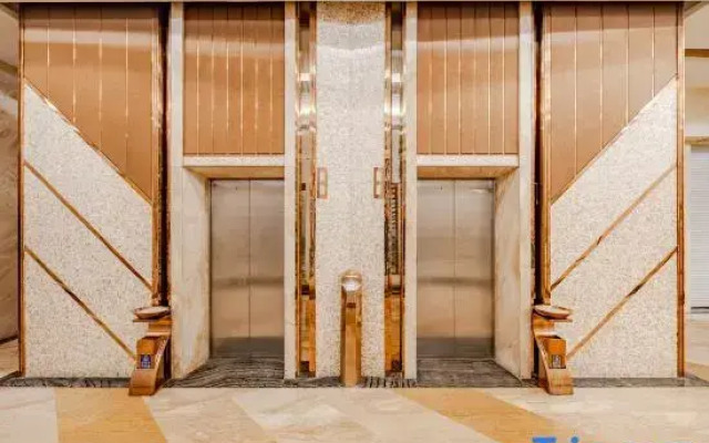 Hezhong Guanjing Hotel