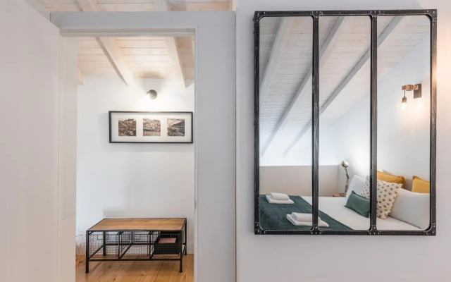 GuestReady - Ladder Mezz