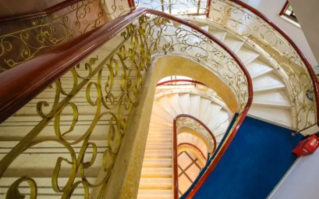 Yixing Haoting Business Hotel