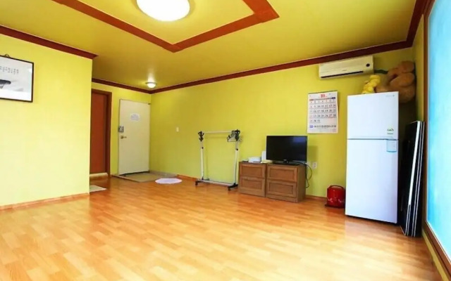 Yeongheungdo Seayard Pension