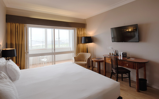 Golden Tulip Porto Gaia Hotel & Spa