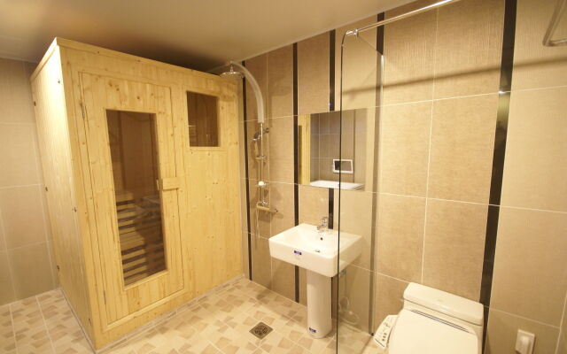 Ava Hotel Songjeong