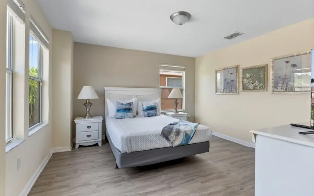 Themed Bedrooms and Large Pool