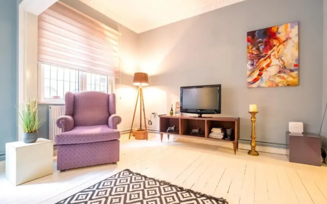 Delightful Flat Close to Galata 2 Mins to Metro